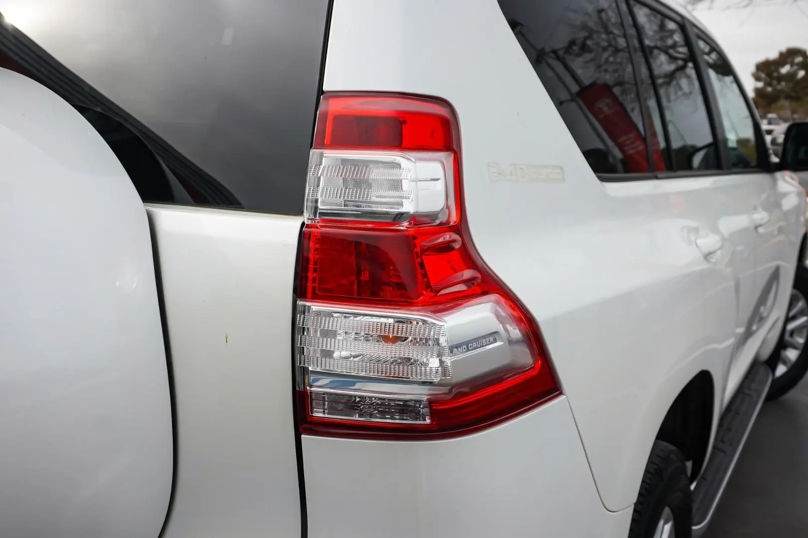 2015 Toyota Landcruiser Prado Gallery Image 14