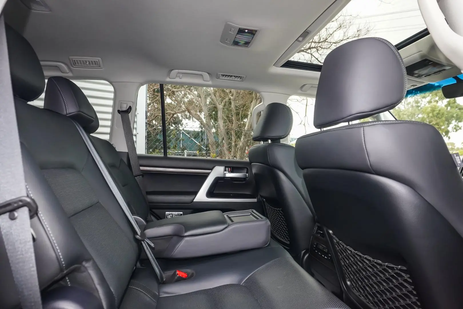 2021 Toyota Landcruiser Gallery Image 8