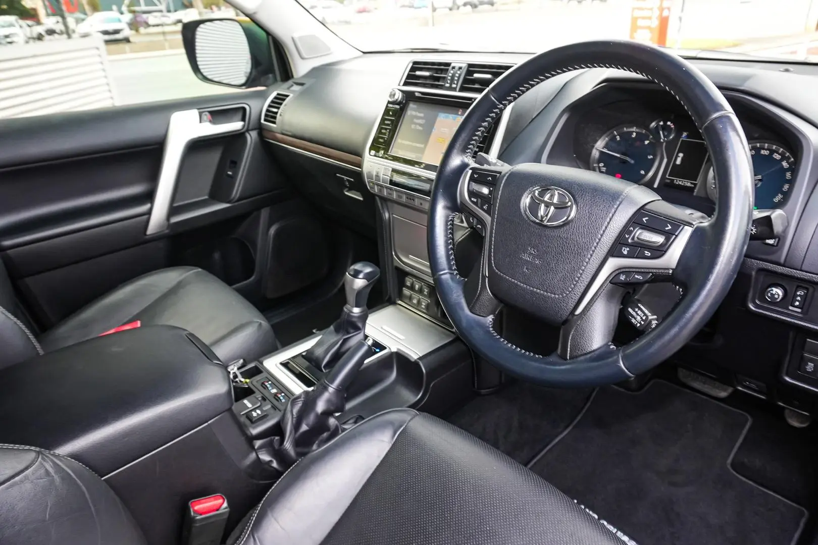 2018 Toyota Landcruiser Prado Gallery Image 7