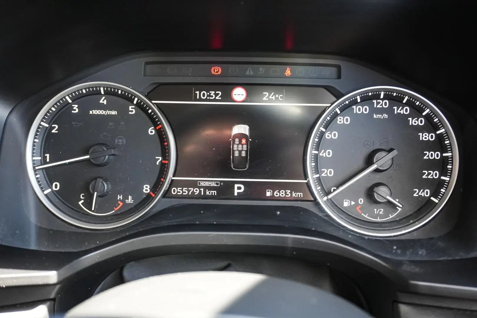 2023 Mitsubishi Outlander Gallery Image 17