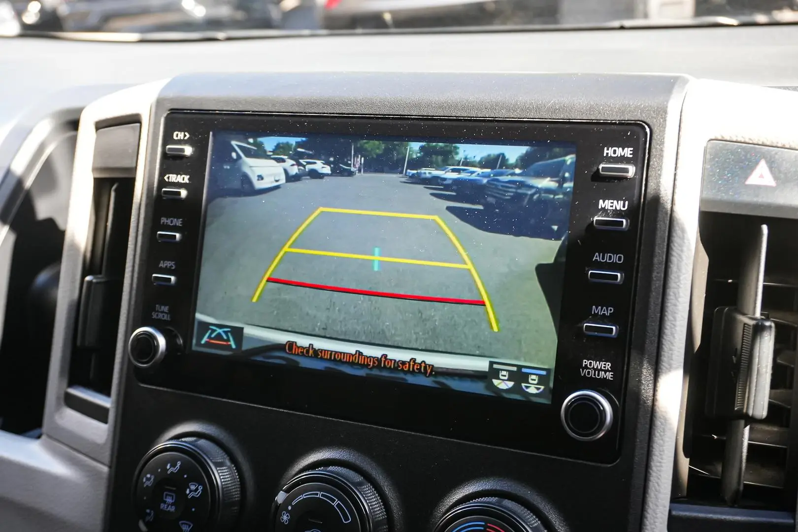 2022 Toyota Hiace Gallery Image 20