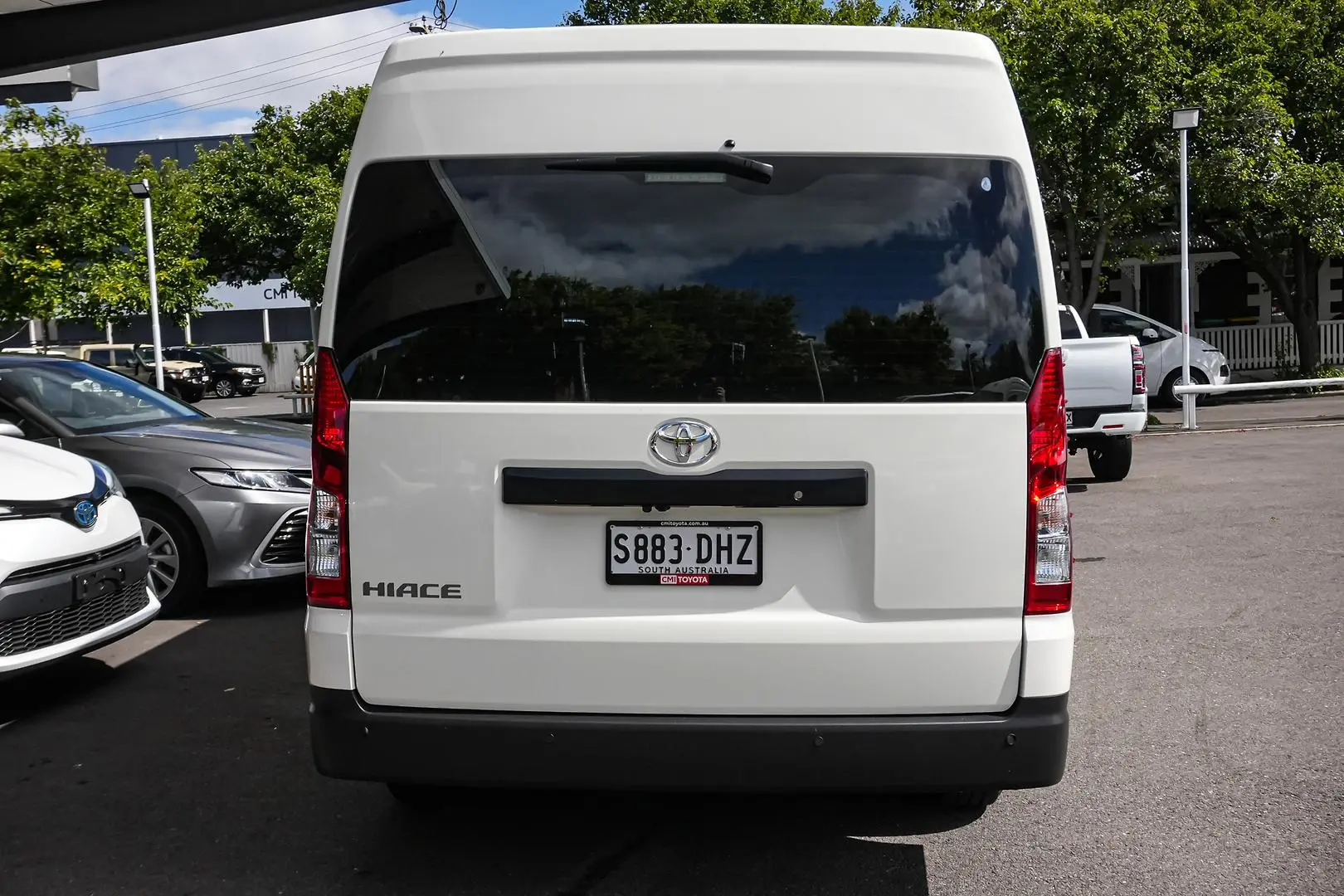 2025 Toyota Hiace Gallery Image 6