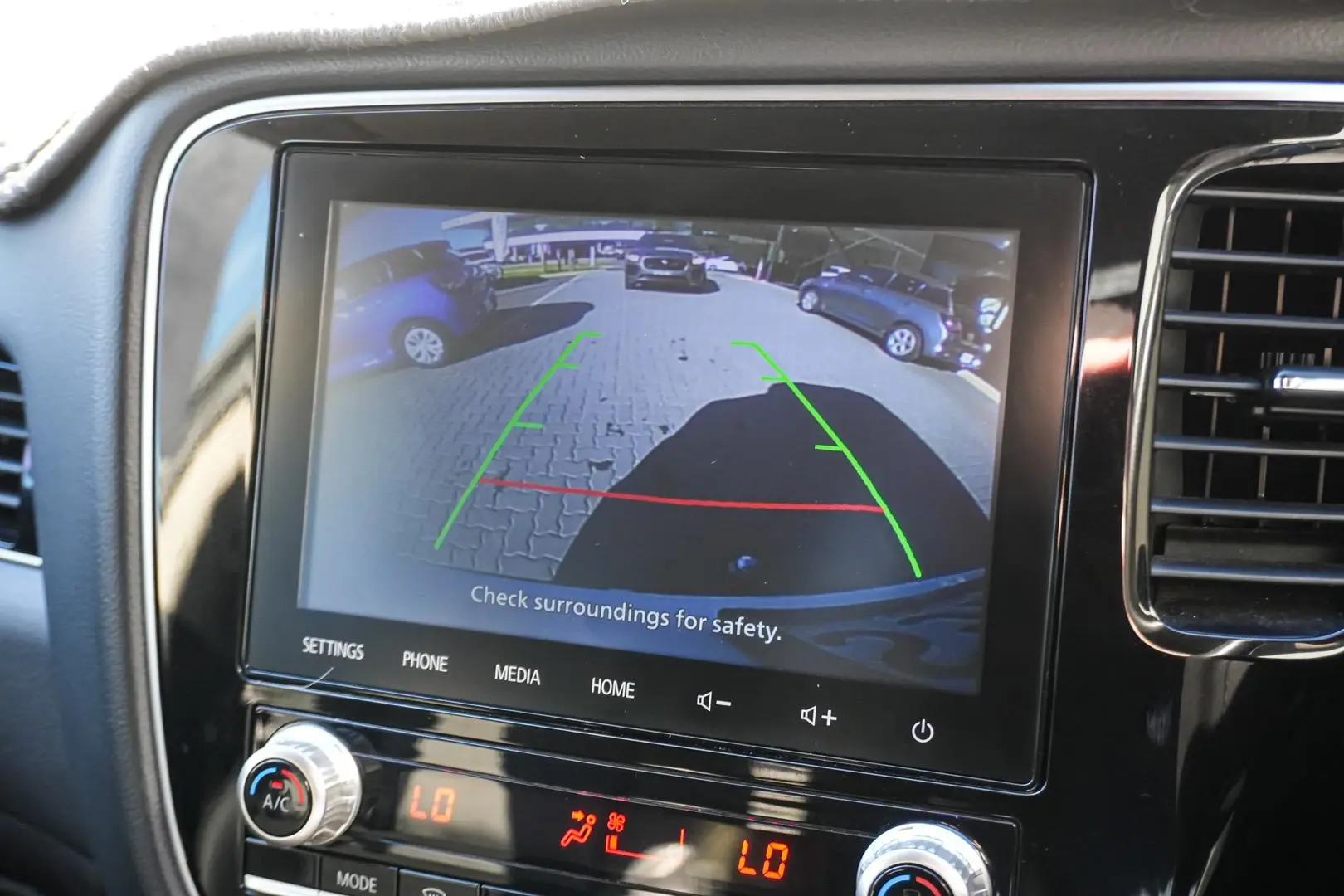 2019 Mitsubishi Outlander Gallery Image 21
