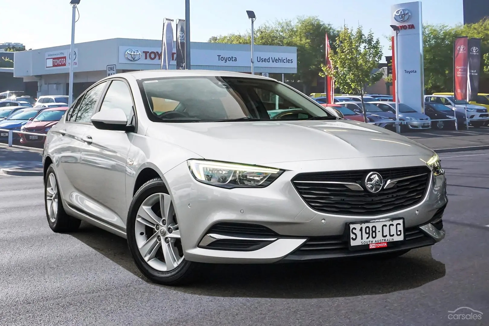 2018 Holden Commodore Image 1