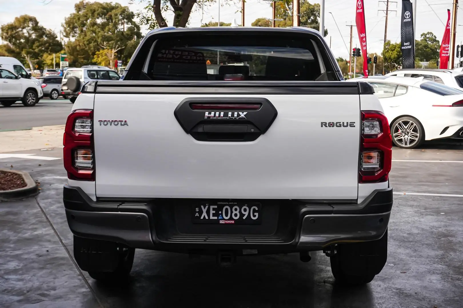 2024 Toyota Hilux Gallery Image 6