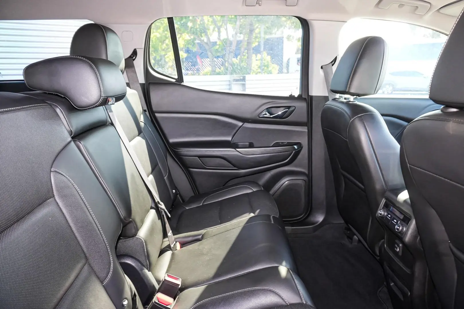 2018 Holden Acadia Gallery Image 9