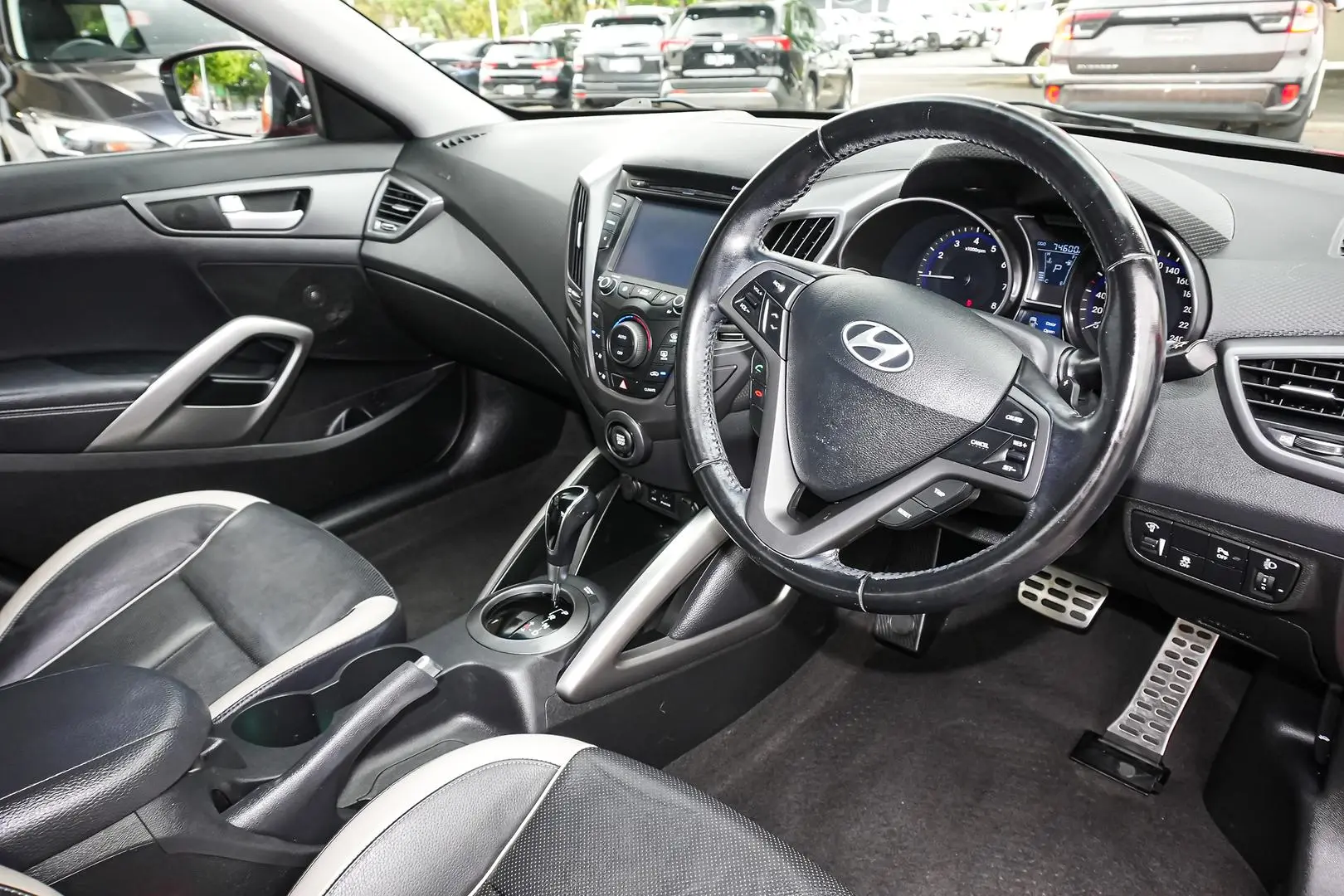 2014 Hyundai Veloster Gallery Image 6