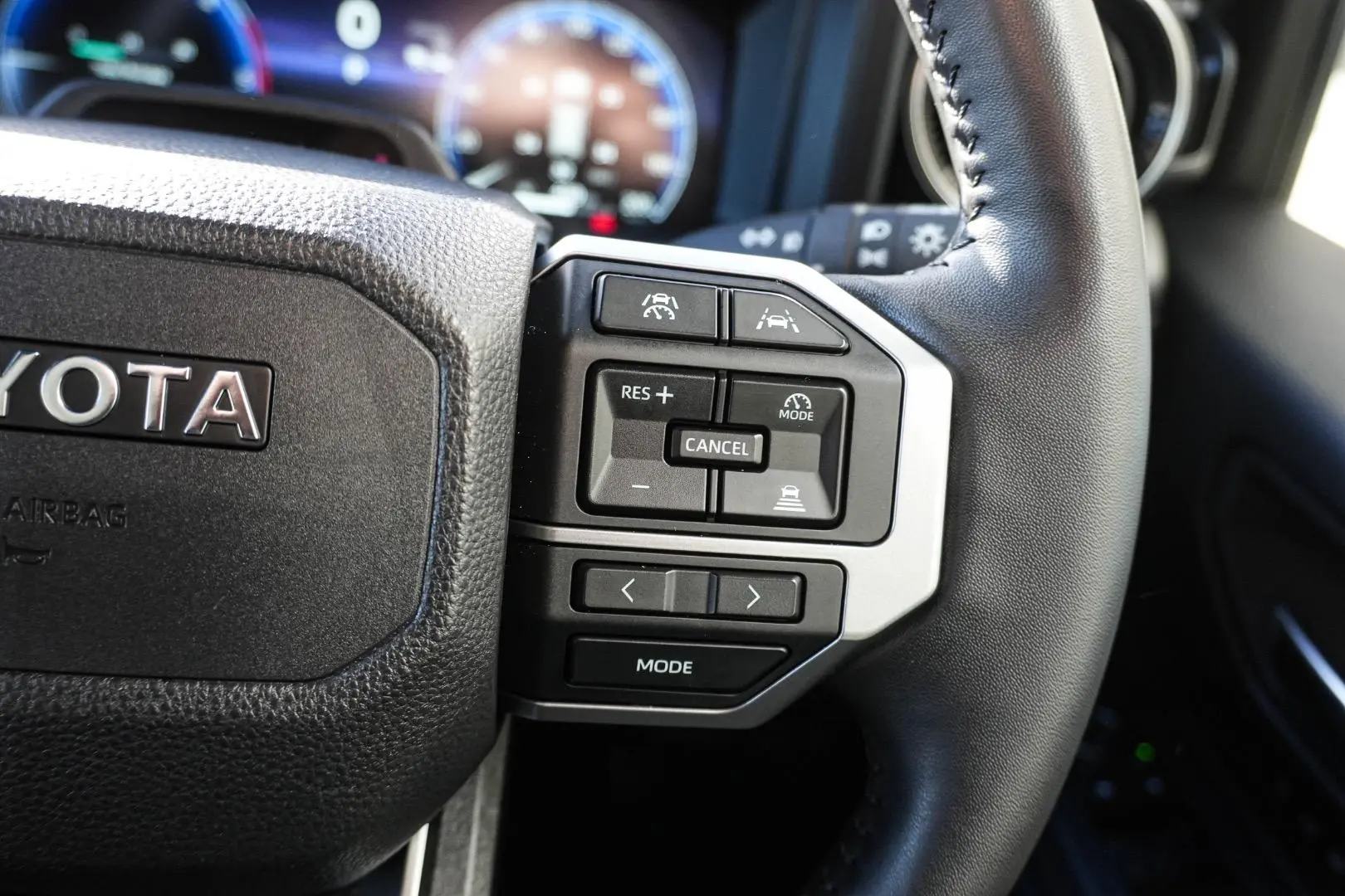 2024 Toyota Landcruiser Prado Gallery Image 21