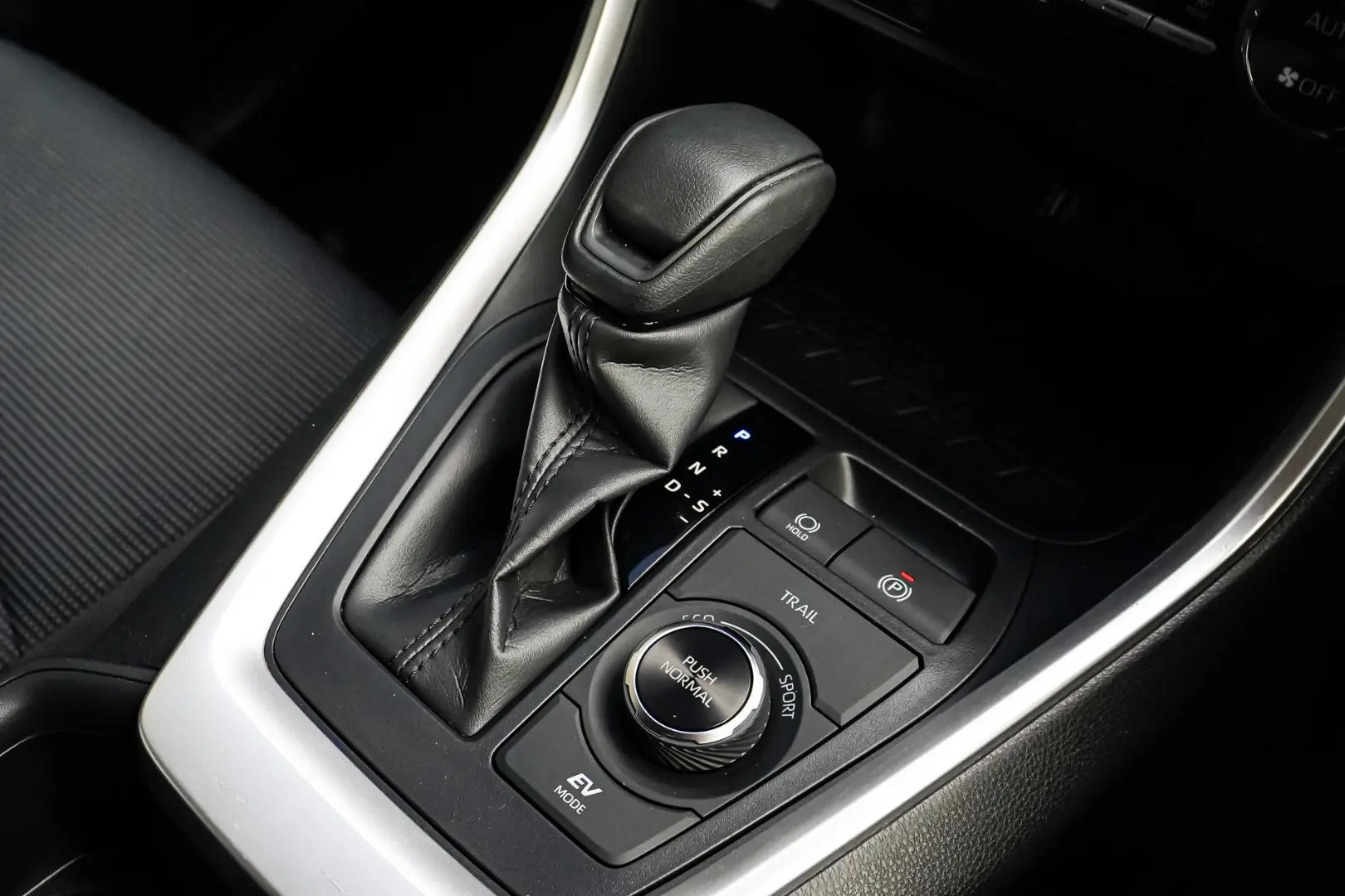 2023 Toyota RAV4 Gallery Image 18