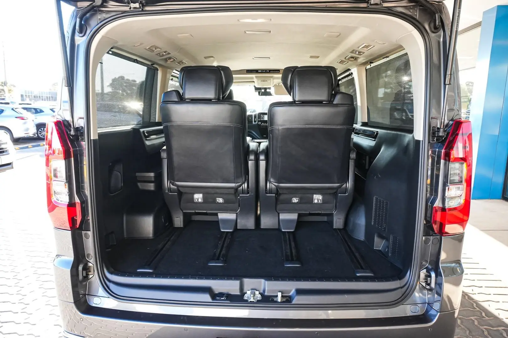 2019 Toyota Granvia Gallery Image 15