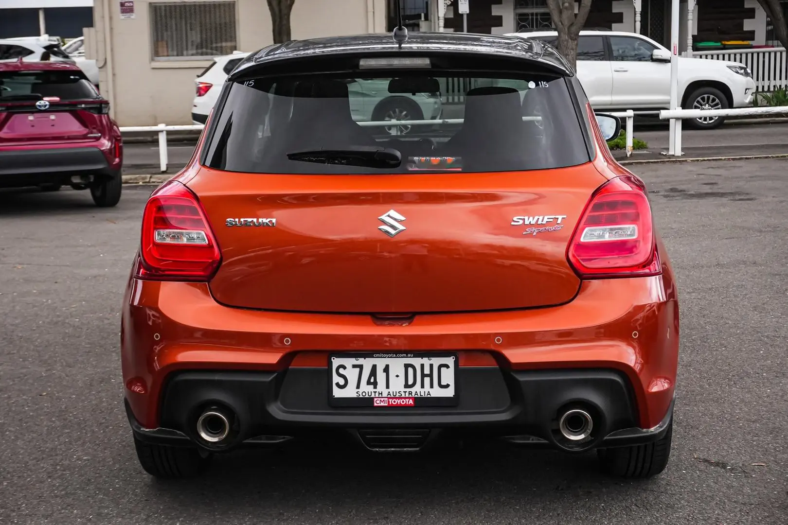 2020 Suzuki Swift Gallery Image 6
