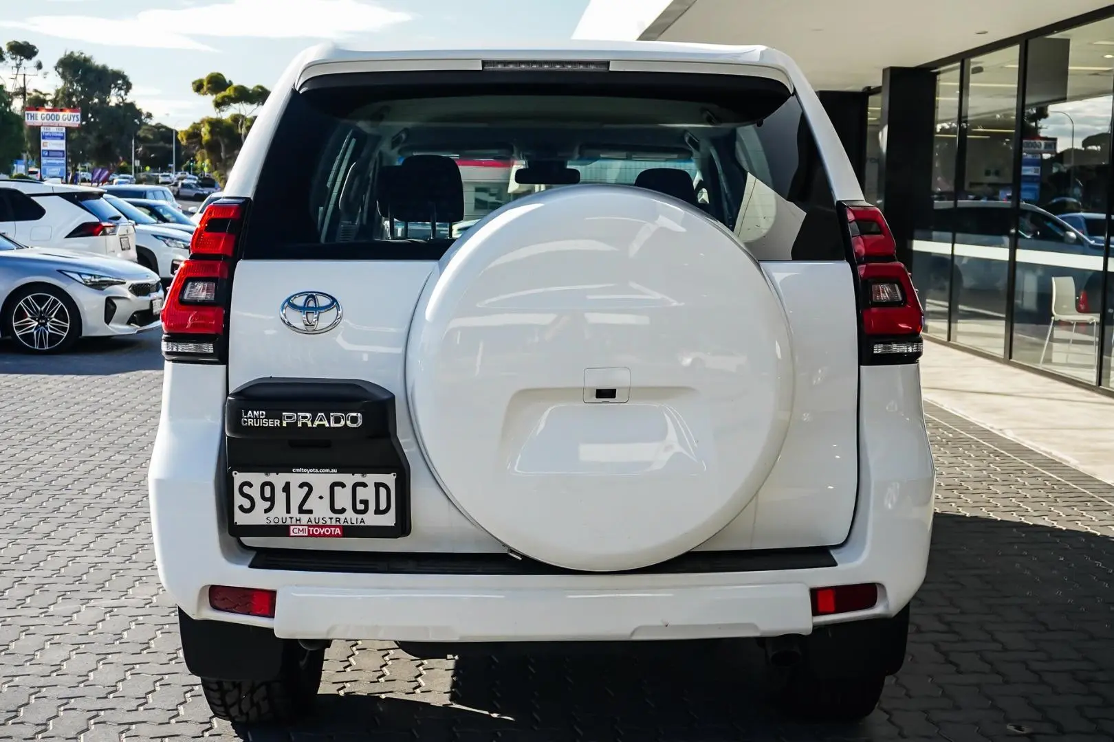 2020 Toyota Landcruiser Prado Gallery Image 5