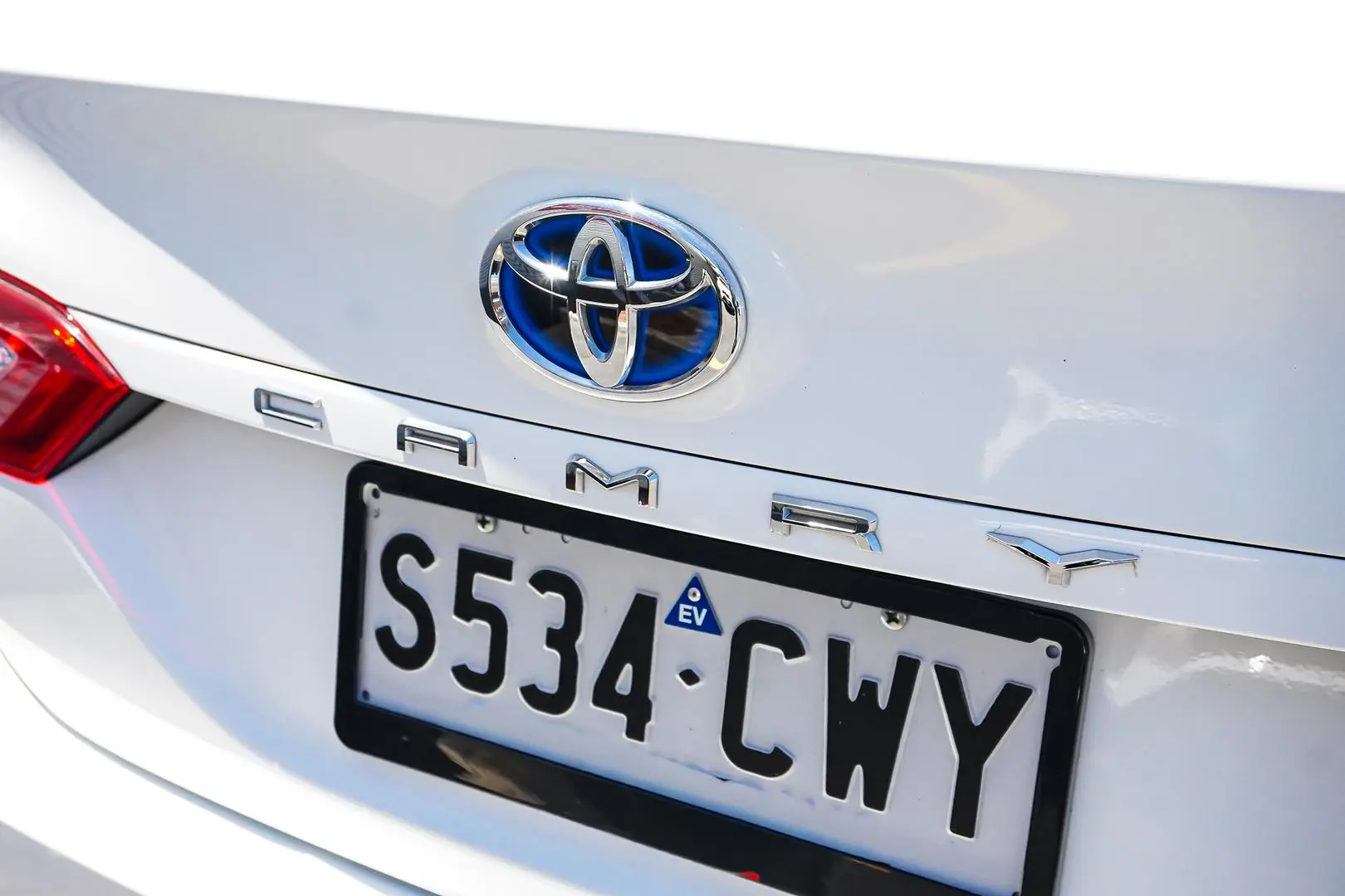 2019 Toyota Camry Gallery Image 13