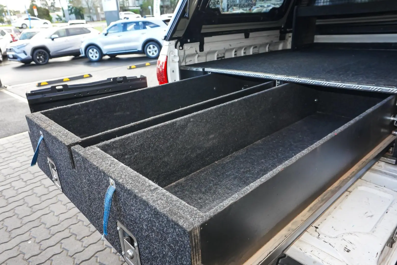 2023 Toyota Hilux Gallery Image 12