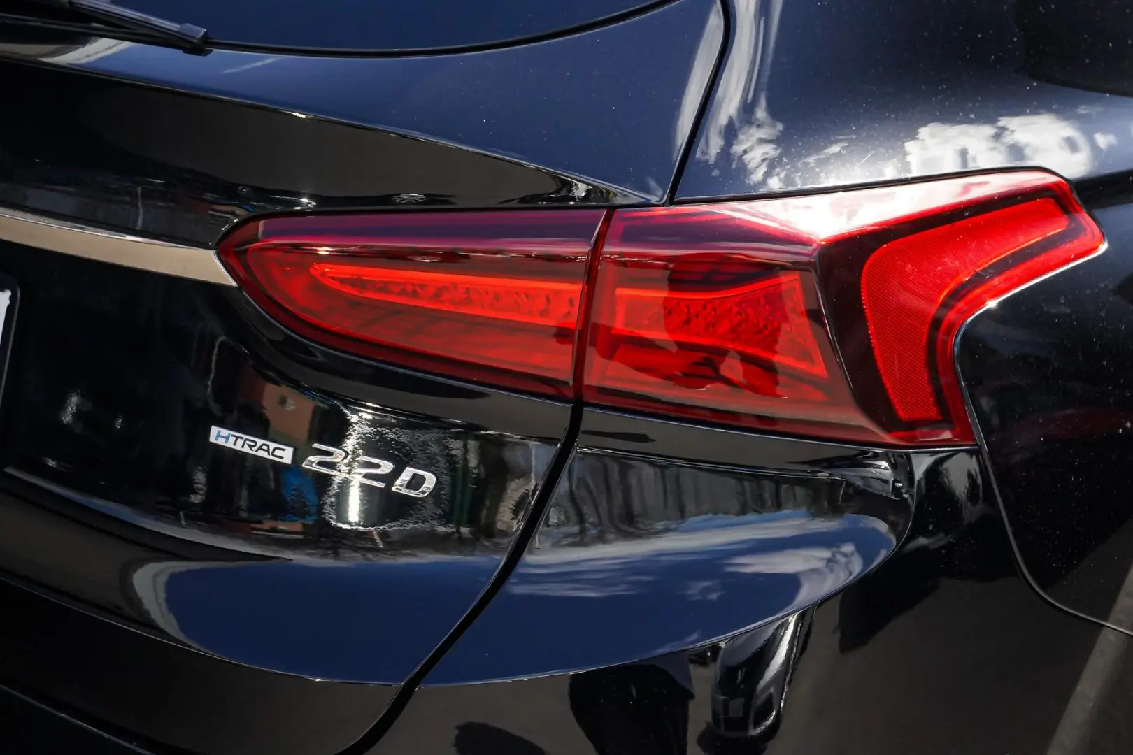 2018 Hyundai Santa Fe Gallery Image 14