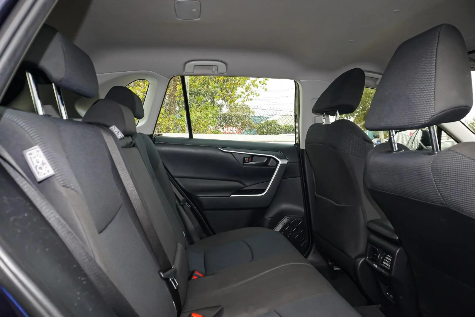 2024 Toyota RAV4 Gallery Image 8