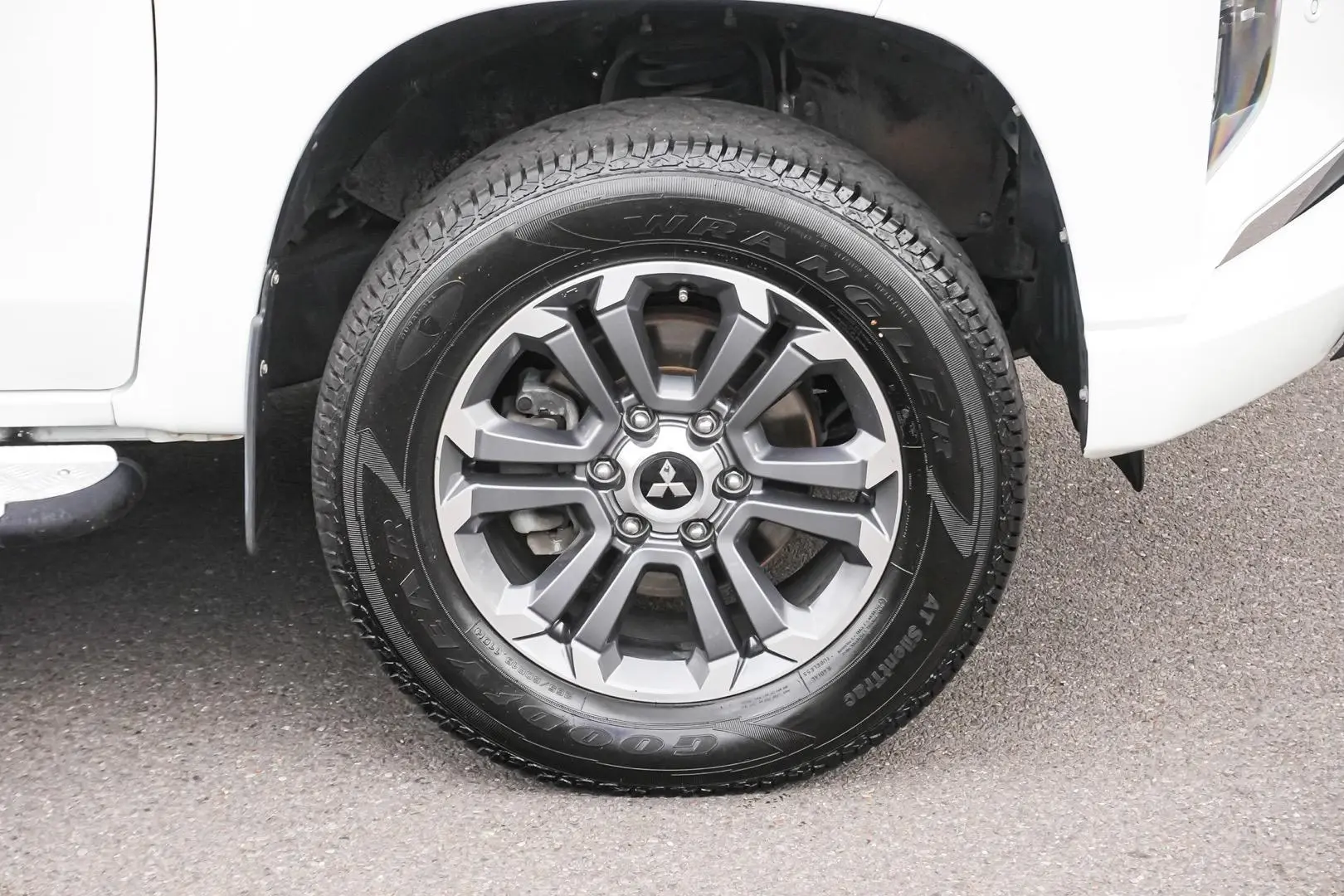 2018 Mitsubishi Triton Gallery Image 12