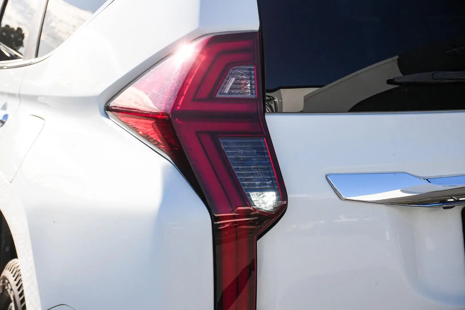 2020 Mitsubishi Pajero Sport Gallery Image 14
