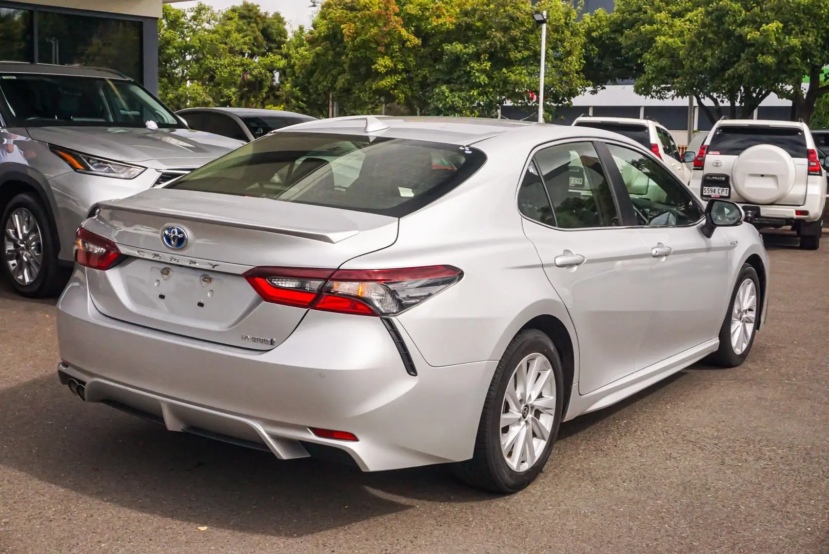 2021 Toyota Camry Gallery Image 2