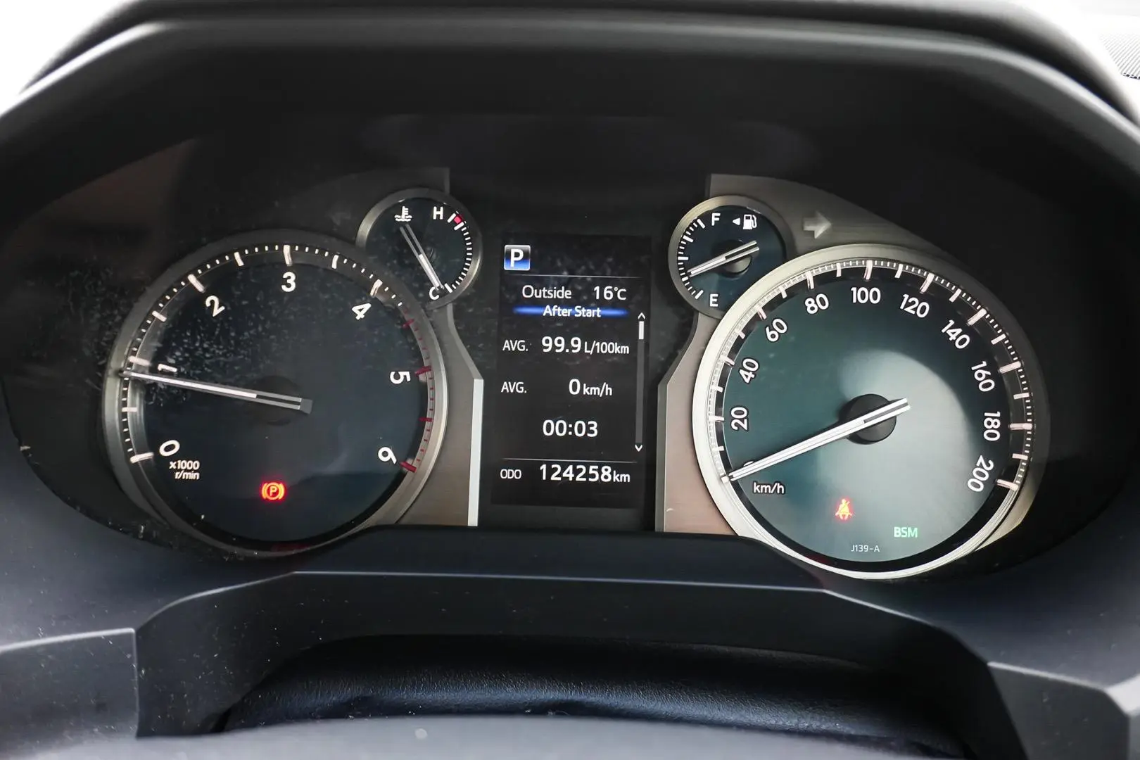 2018 Toyota Landcruiser Prado Gallery Image 17