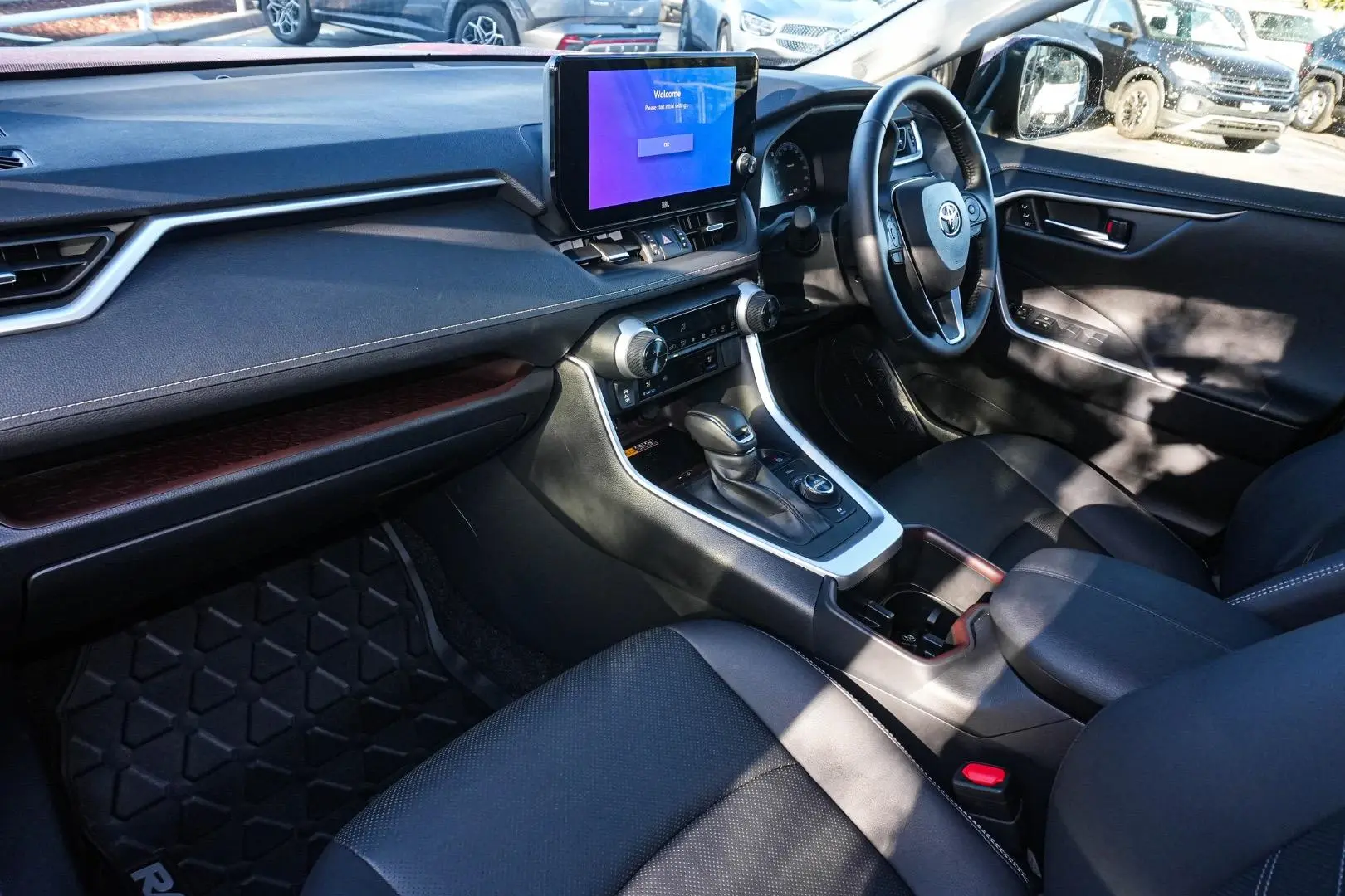 2025 Toyota RAV4 Gallery Image 10