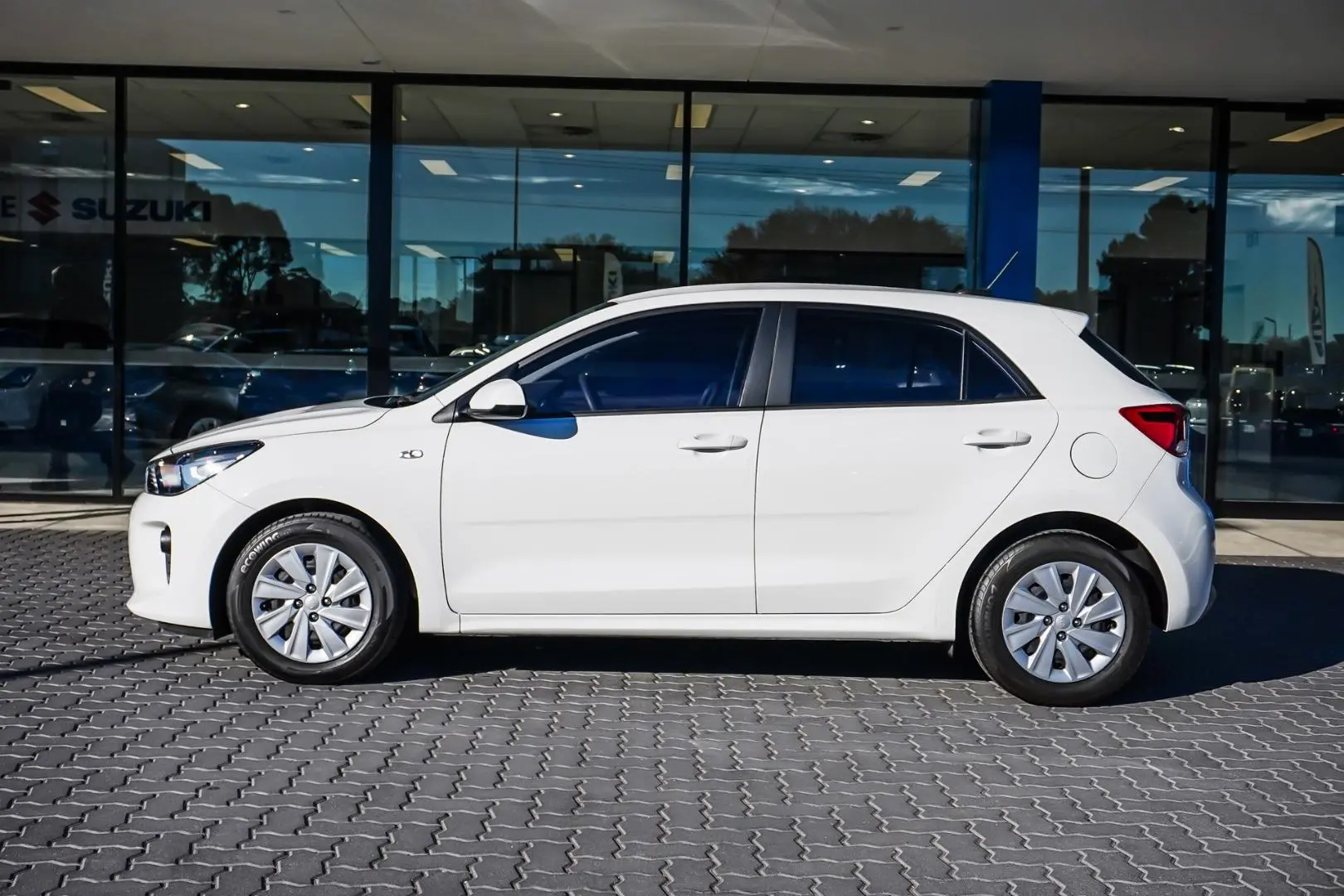 2020 Kia Rio Gallery Image 3