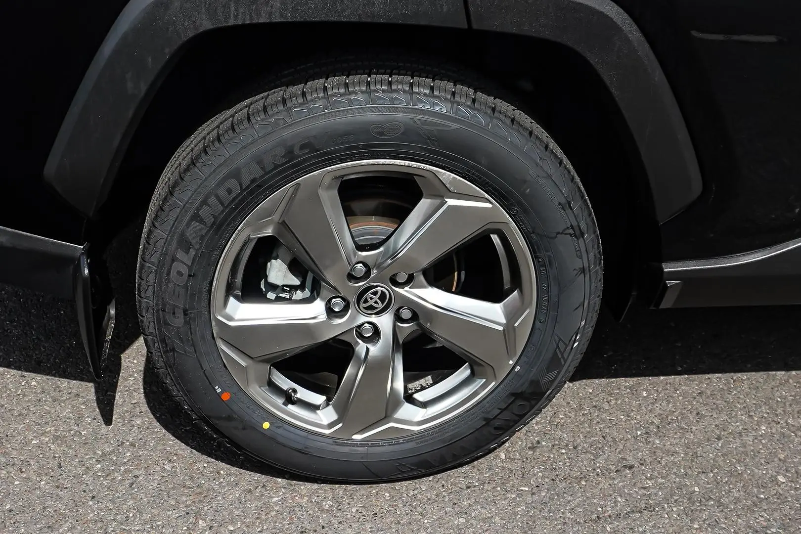 2021 Toyota RAV4 Gallery Image 16