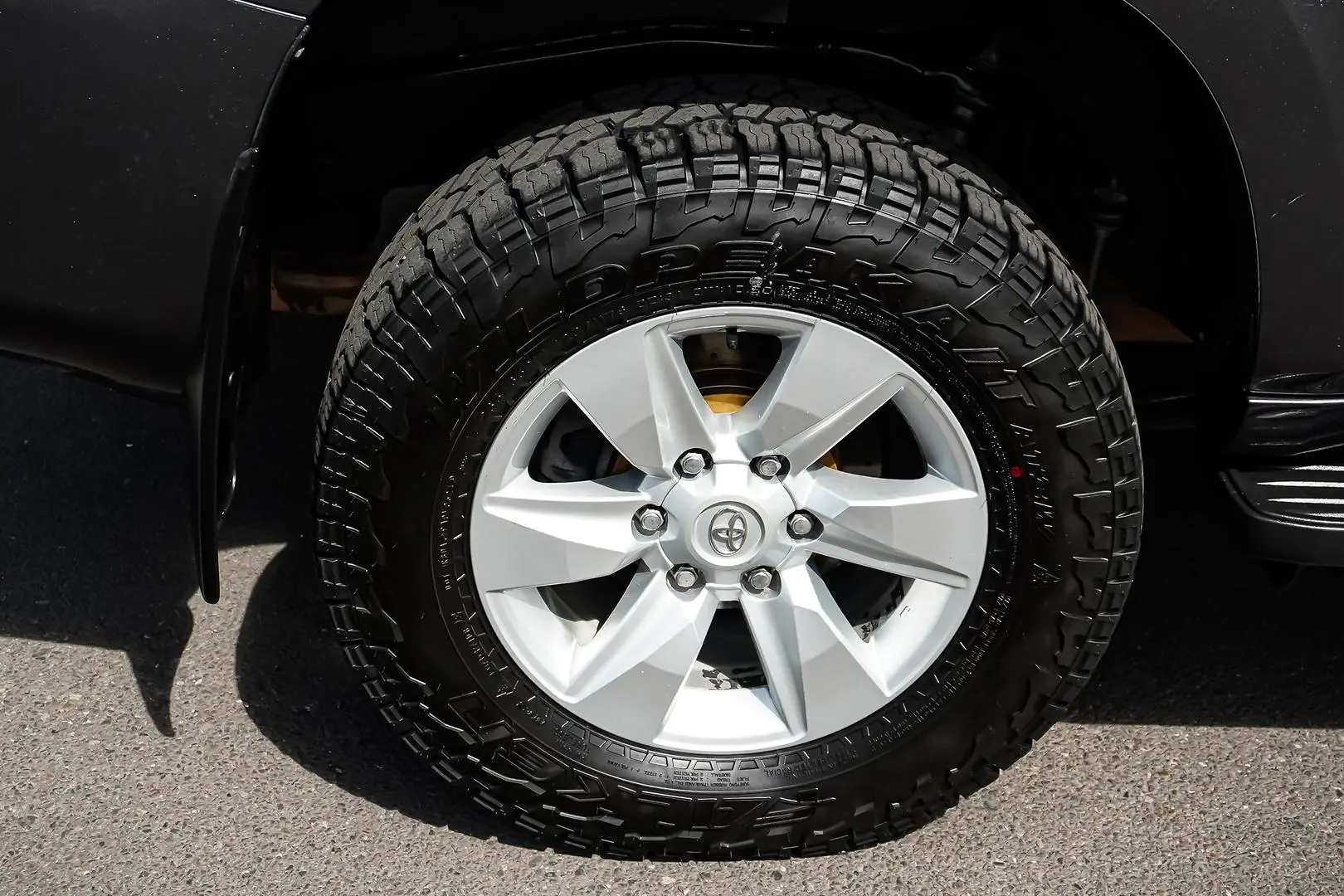 2018 Toyota Landcruiser Prado Gallery Image 21