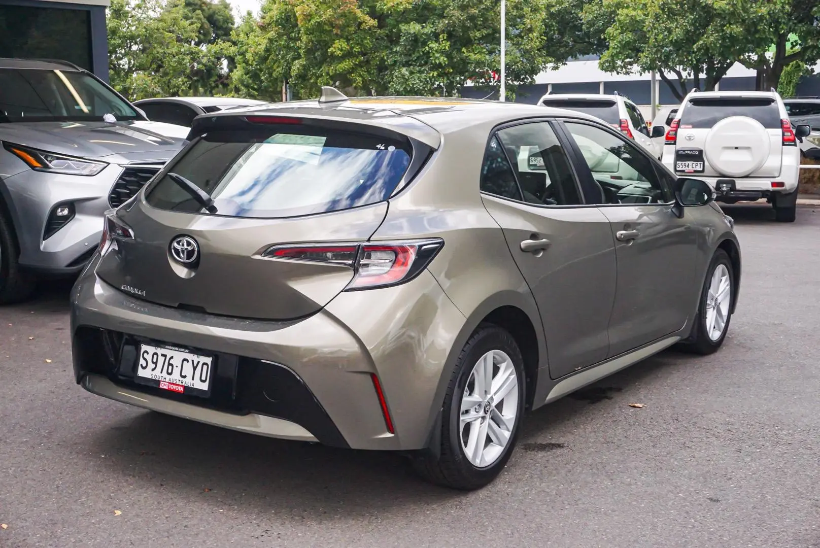 2020 Toyota Corolla Gallery Image 2