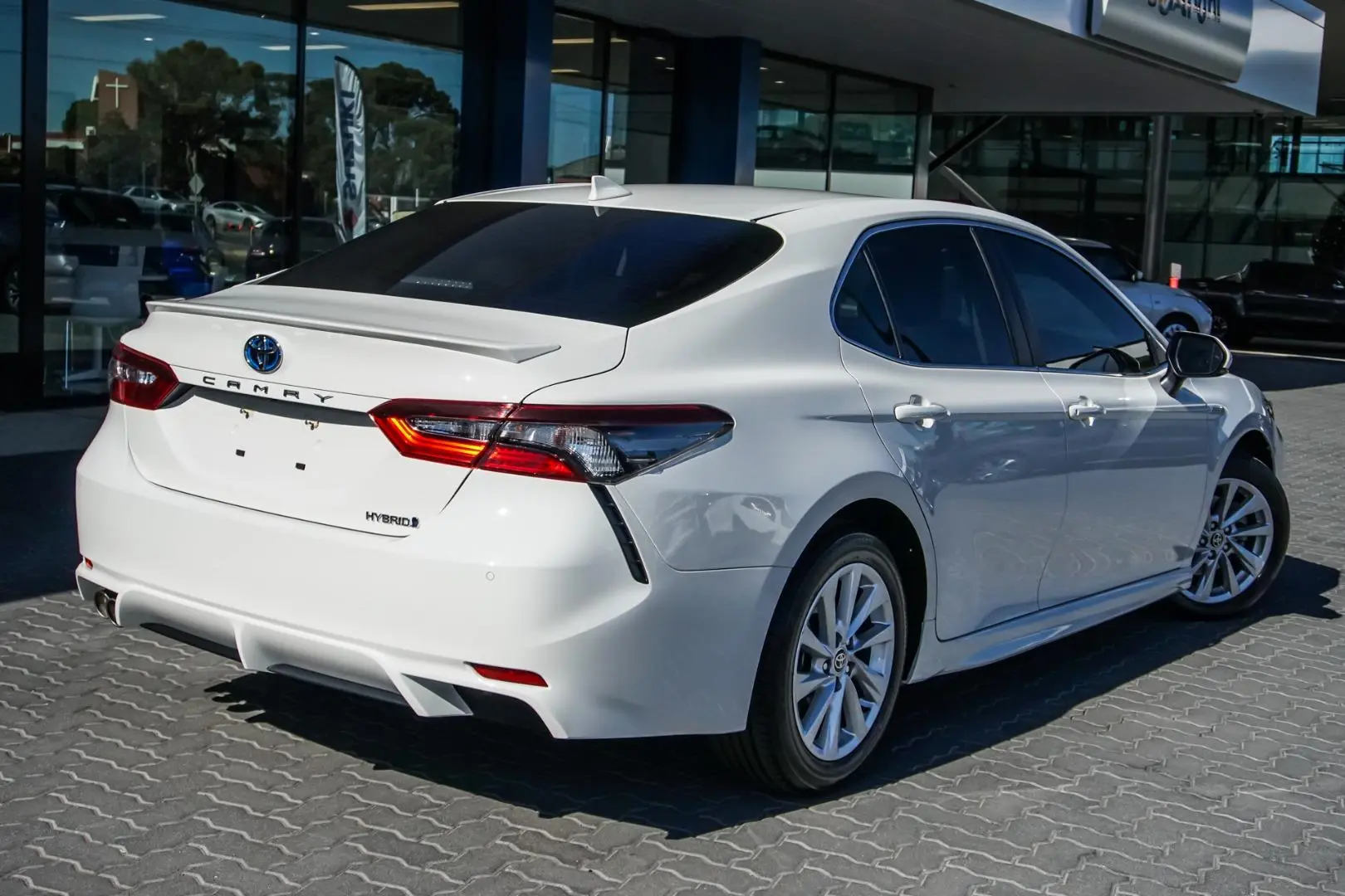 2021 Toyota Camry Gallery Image 2