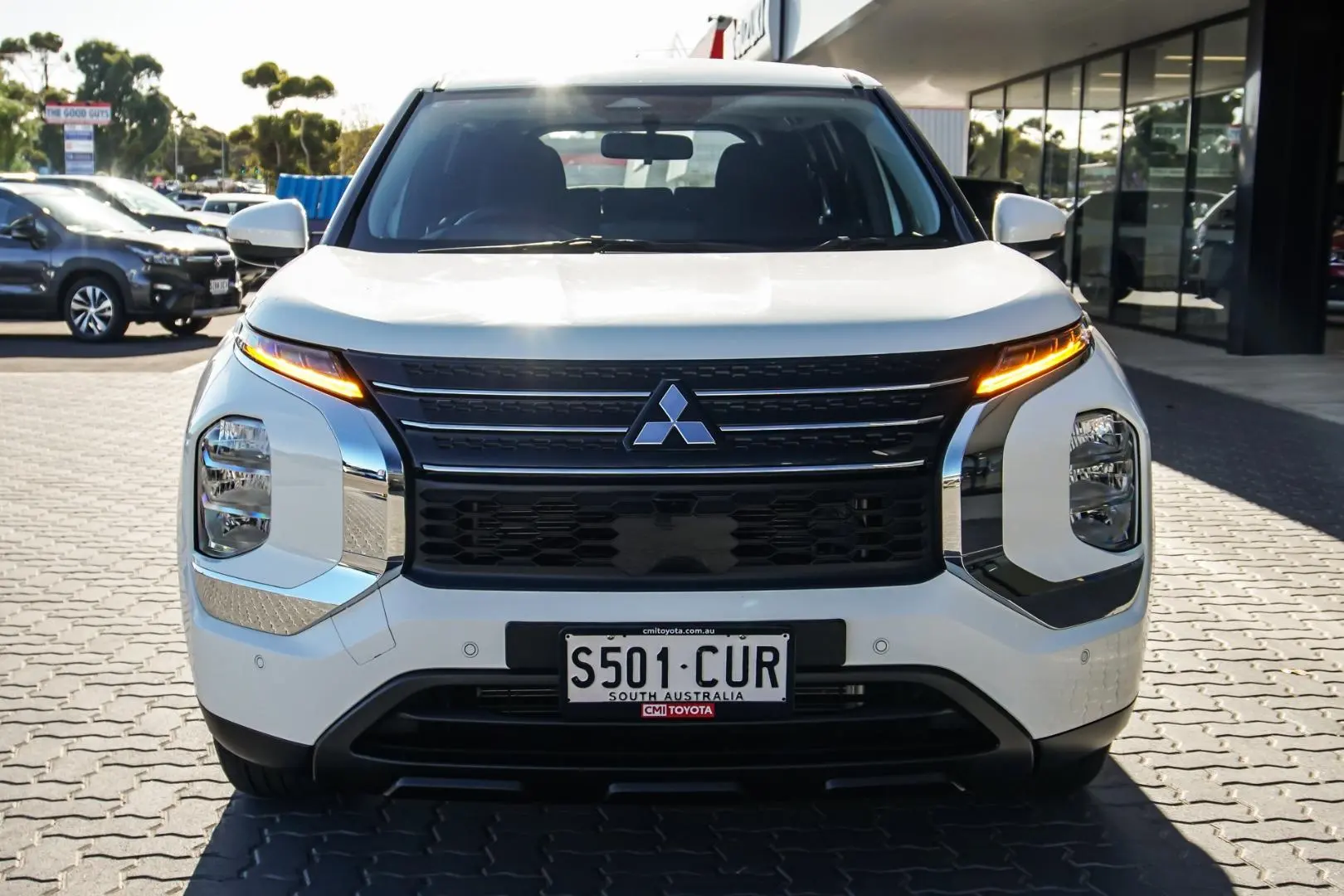 2023 Mitsubishi Outlander Gallery Image 4