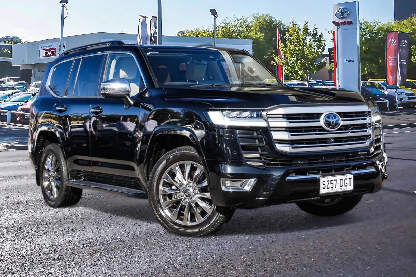 2022 Toyota Landcruiser Gallery Image 1