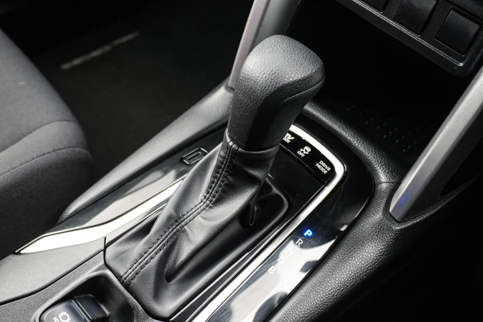 2025 Toyota Corolla Cross Gallery Image 19