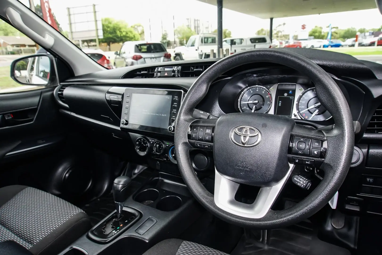 2021 Toyota Hilux Gallery Image 6