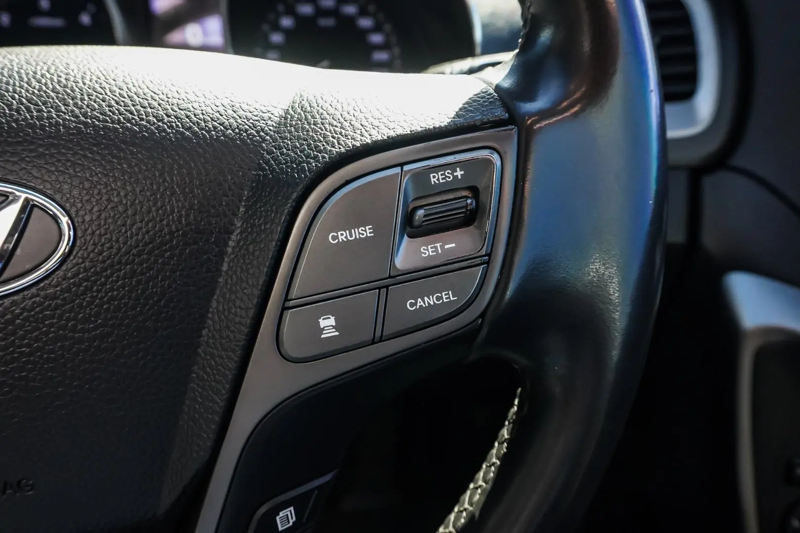 2015 Hyundai Santa Fe Gallery Image 21