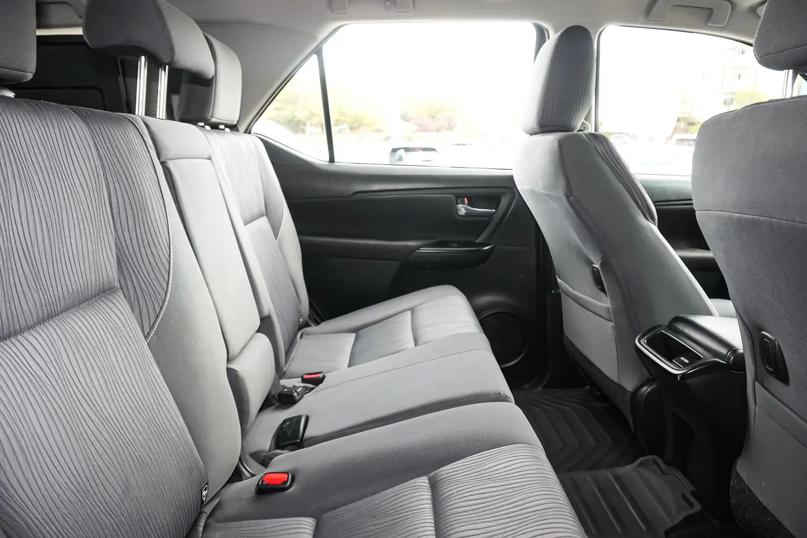 2021 Toyota Fortuner Gallery Image 9