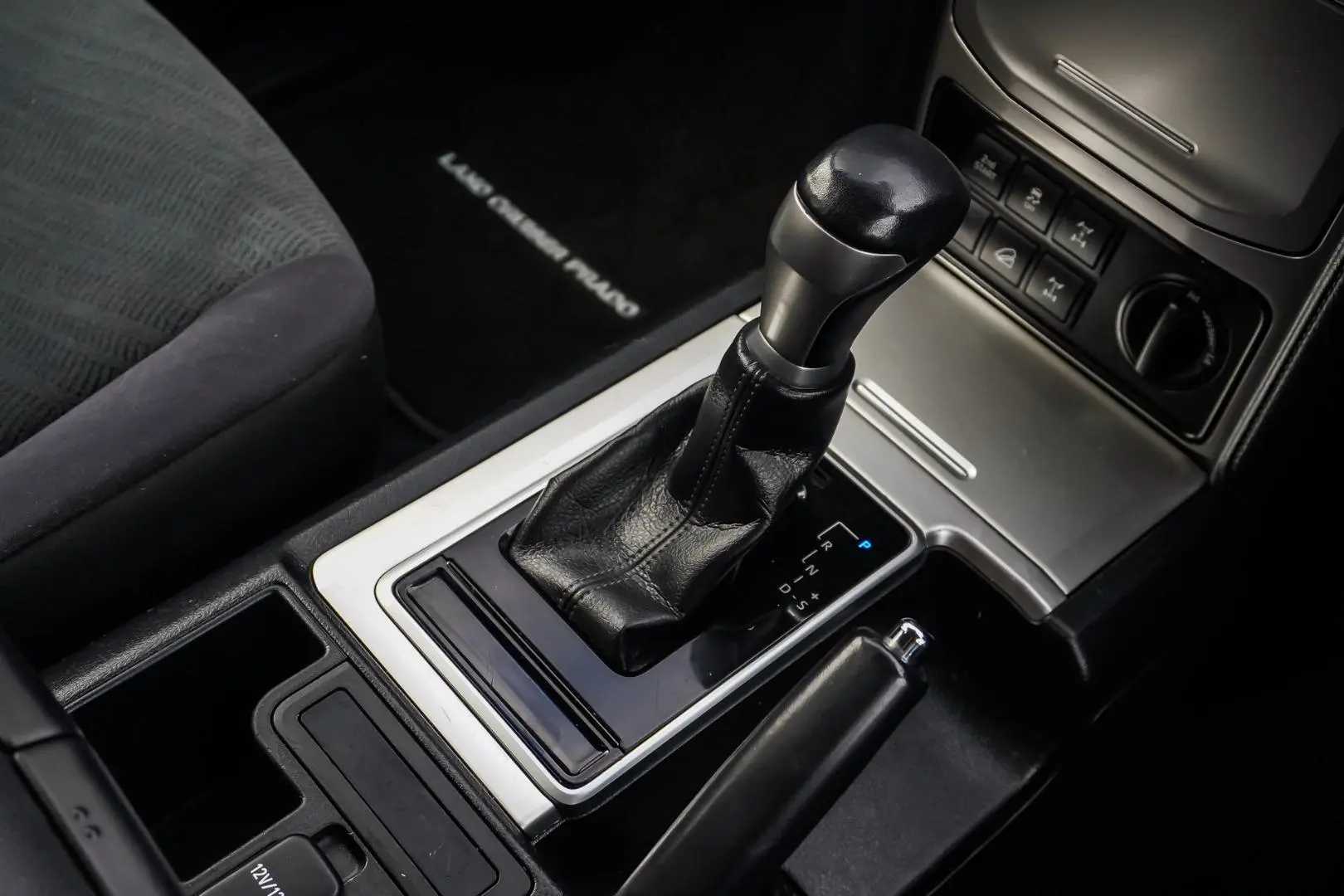 2021 Toyota Landcruiser Prado Gallery Image 21