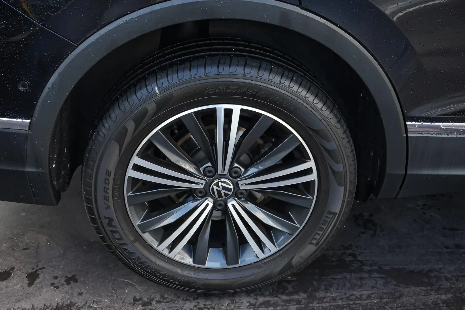2022 Volkswagen Tiguan Gallery Image 19
