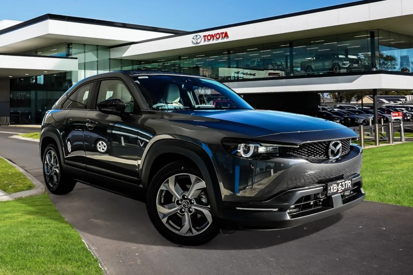 2021 Mazda MX-30 Gallery Image 1
