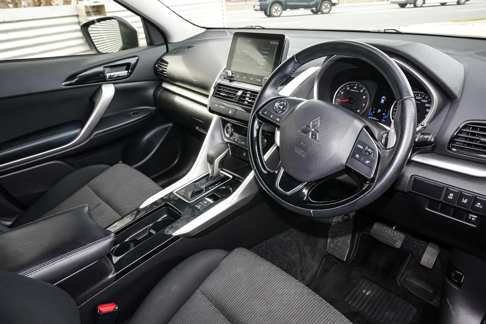2020 Mitsubishi Eclipse Cross Gallery Image 7