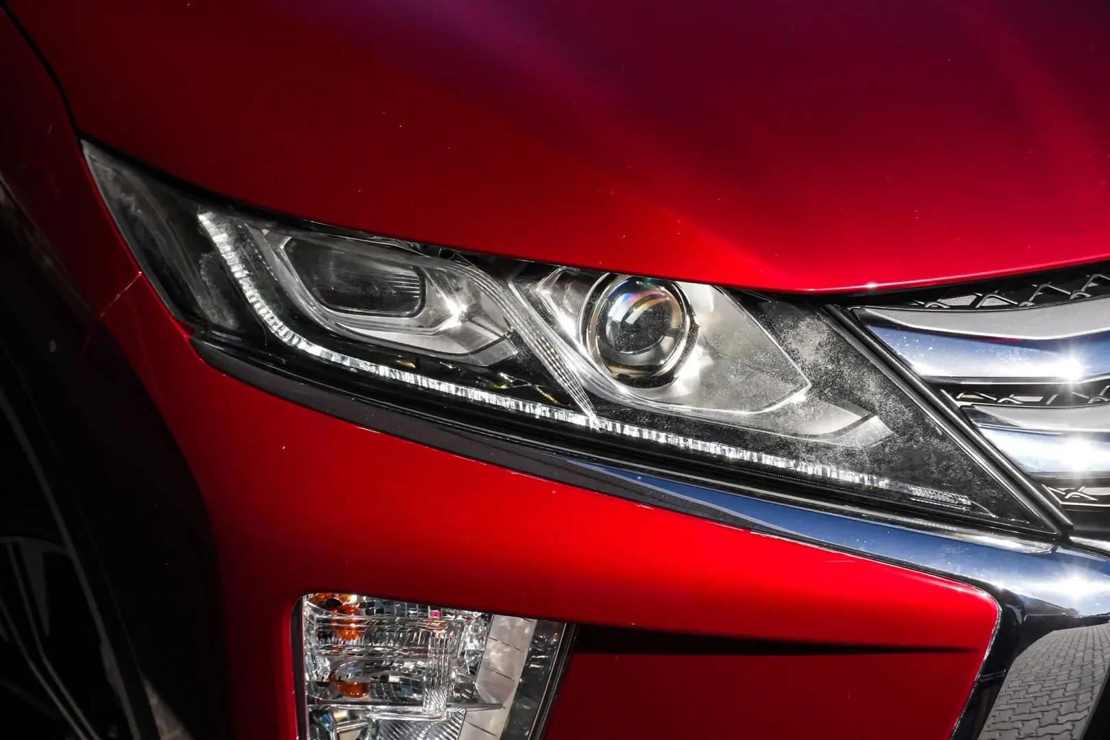 2019 Mitsubishi Eclipse Cross Gallery Image 7