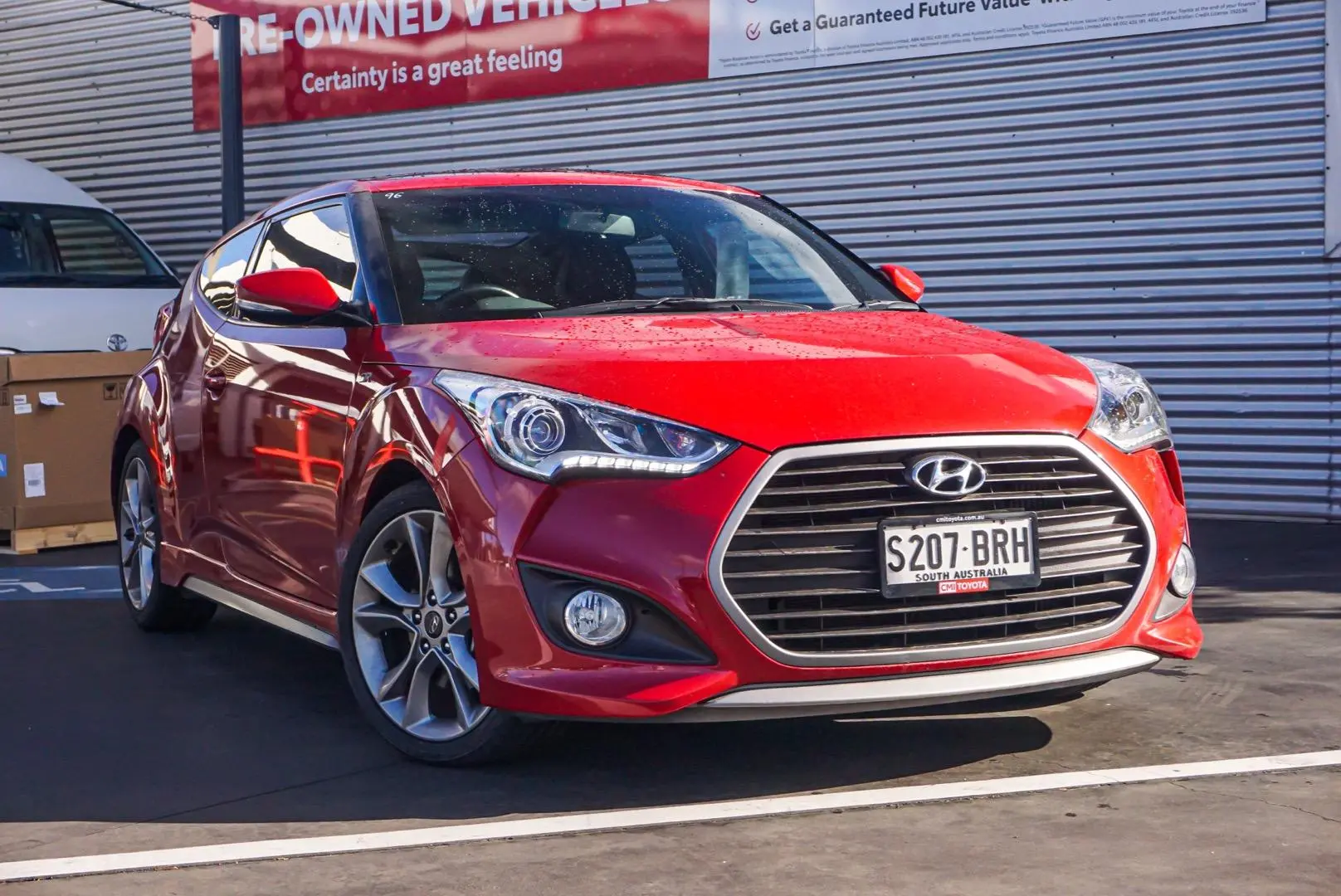 2017 Hyundai Veloster Gallery Image 1