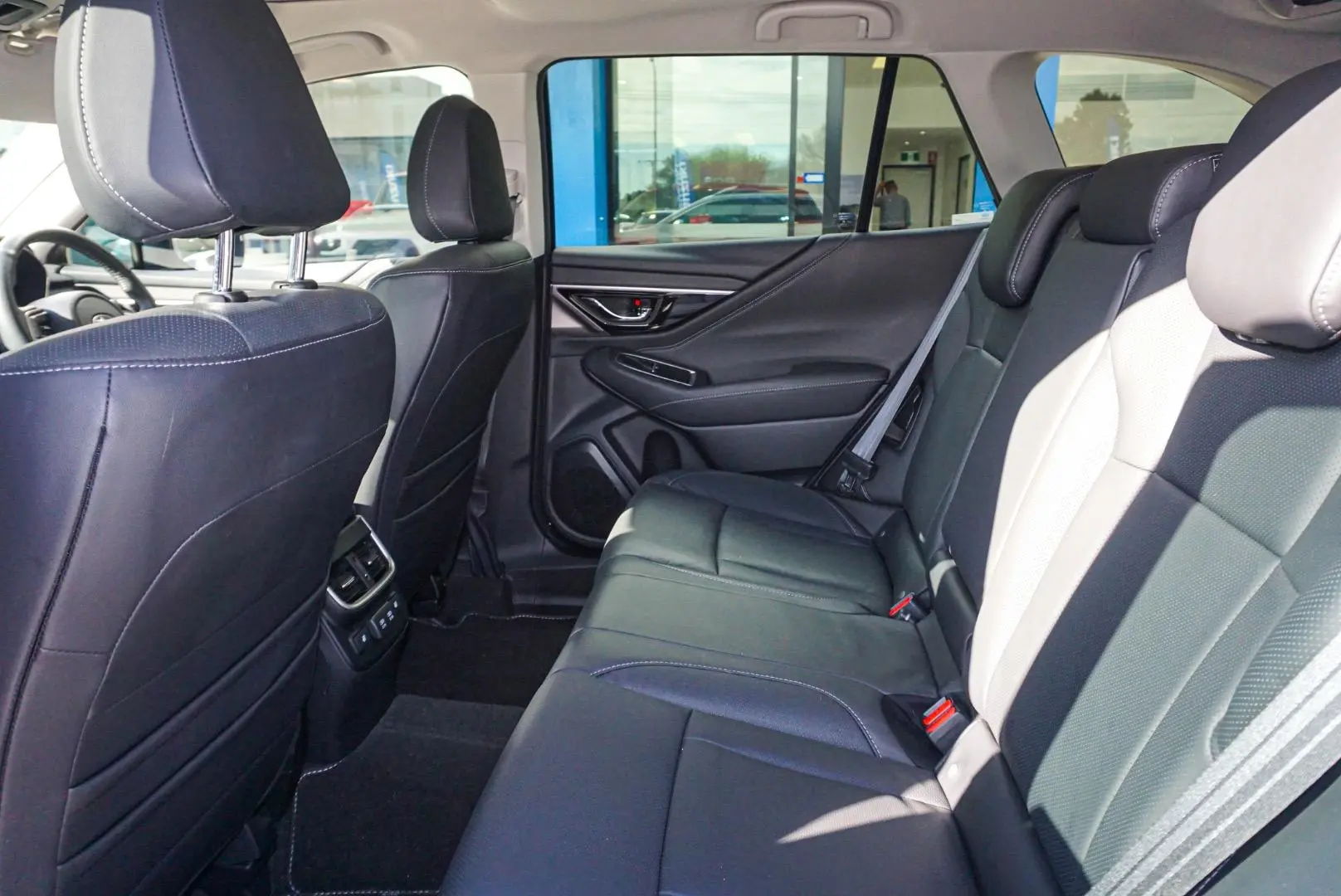 2022 Subaru Outback Gallery Image 8