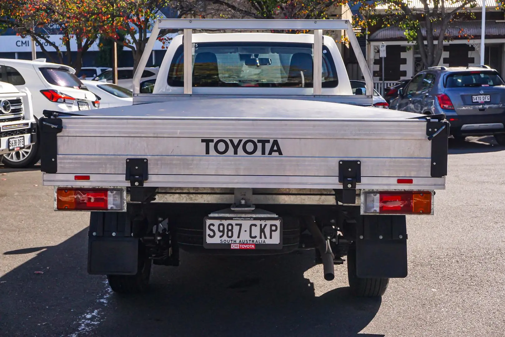 2021 Toyota Hilux Gallery Image 6