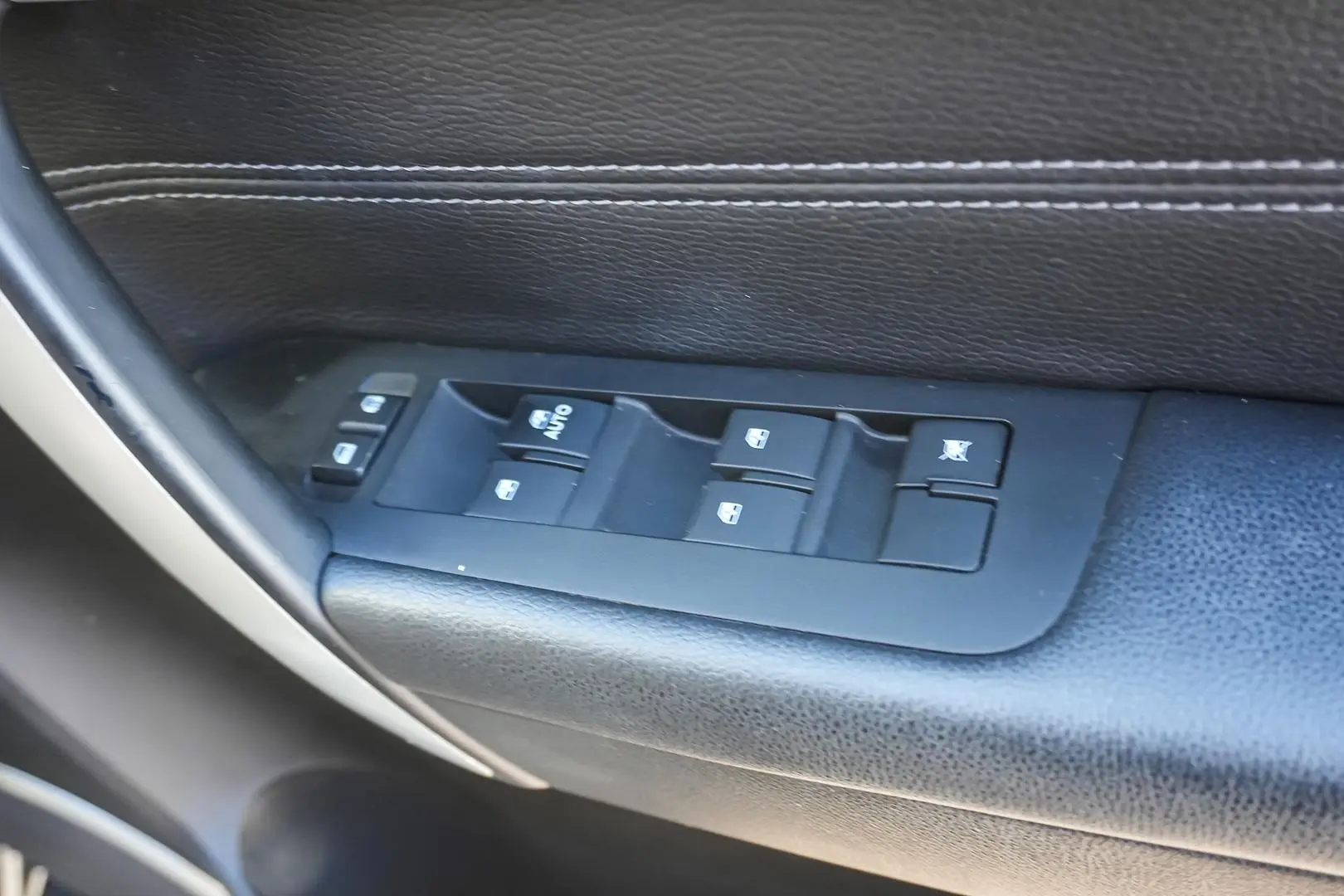 2016 Holden Captiva Gallery Image 17