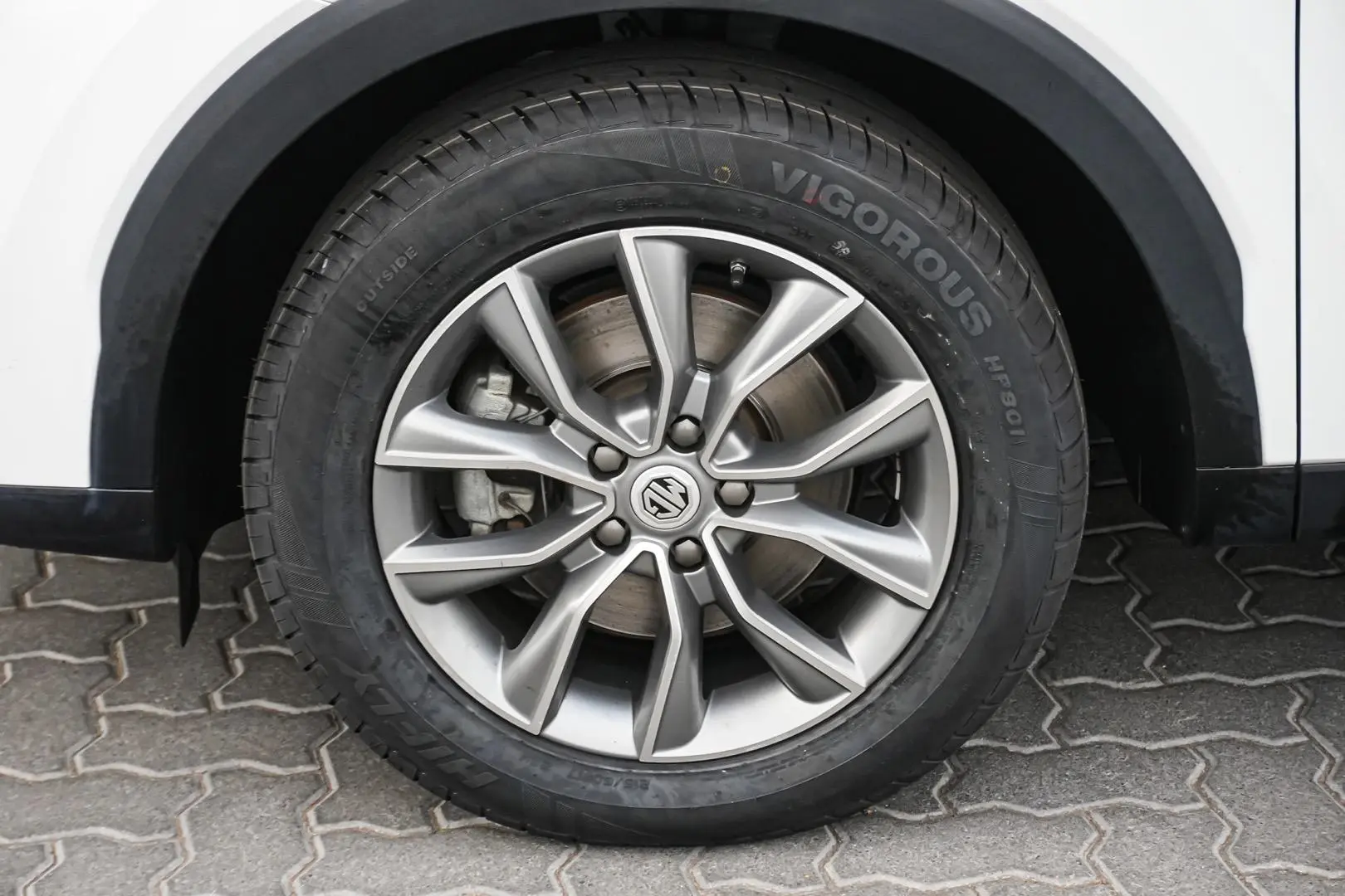 2022 MG HS Gallery Image 13