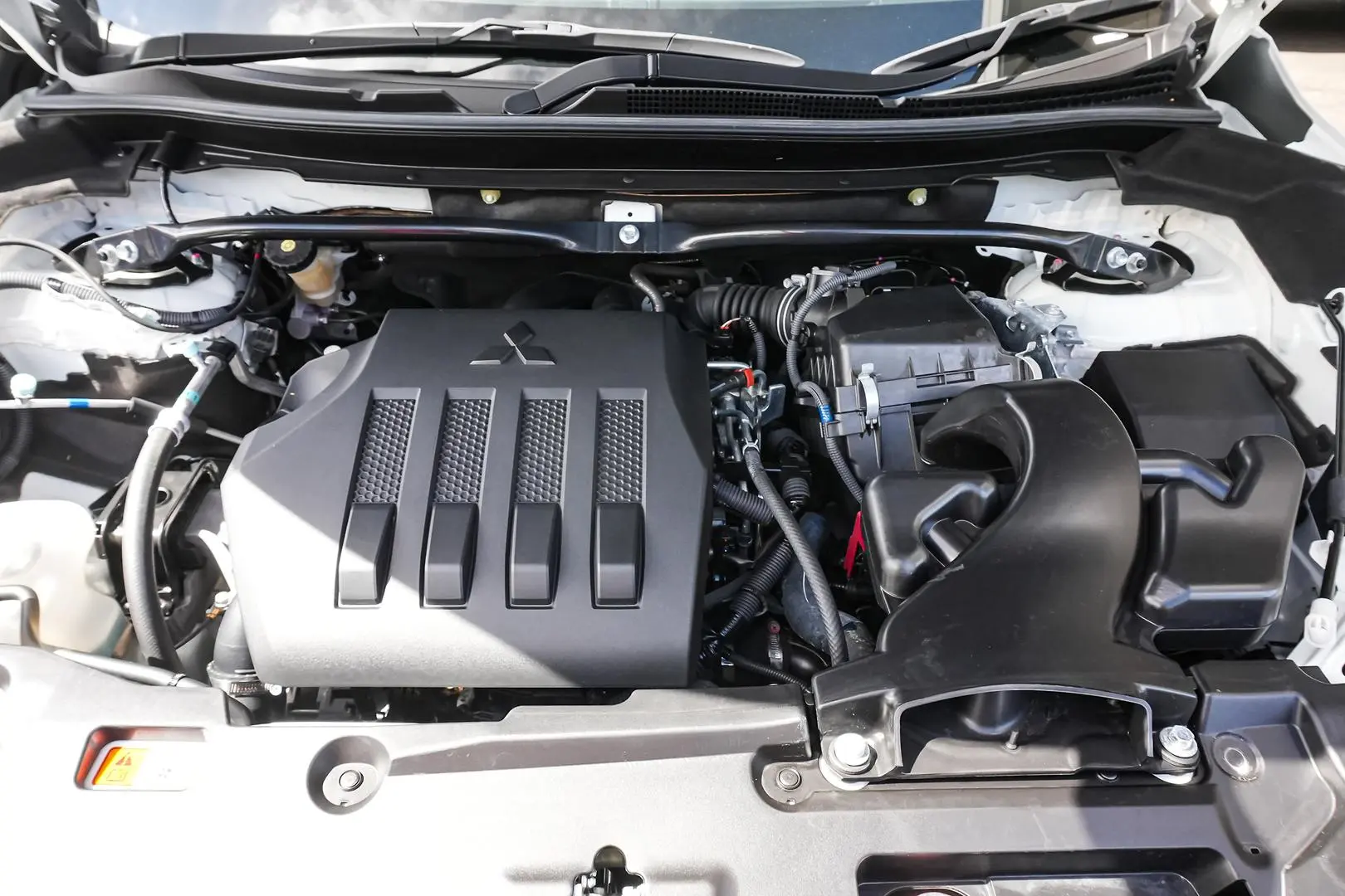 2019 Mitsubishi Eclipse Cross Gallery Image 22