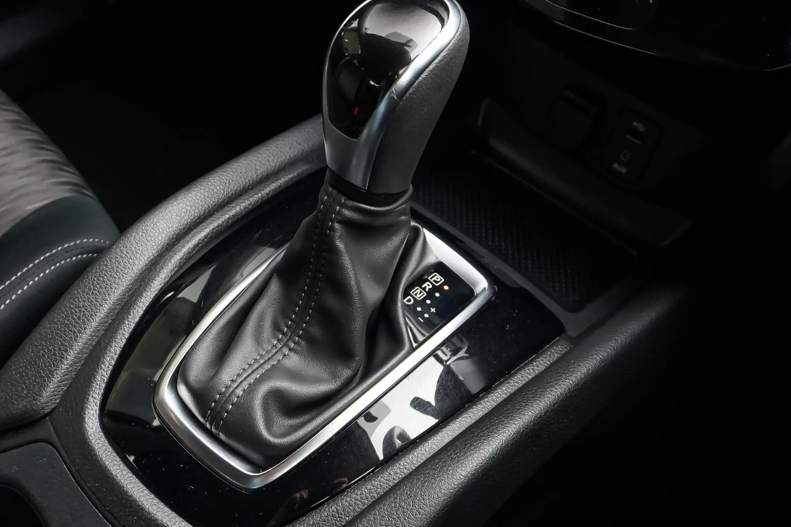 2020 Nissan X-TRAIL Gallery Image 18