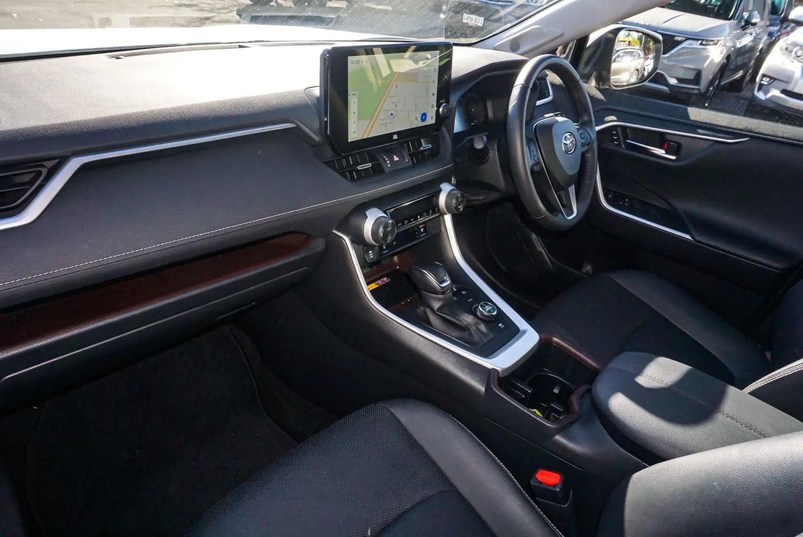 2022 Toyota RAV4 Gallery Image 10