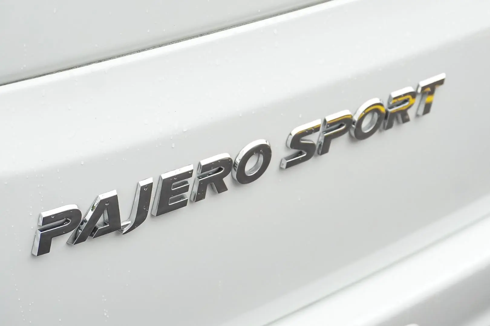 2018 Mitsubishi Pajero Sport Gallery Image 15